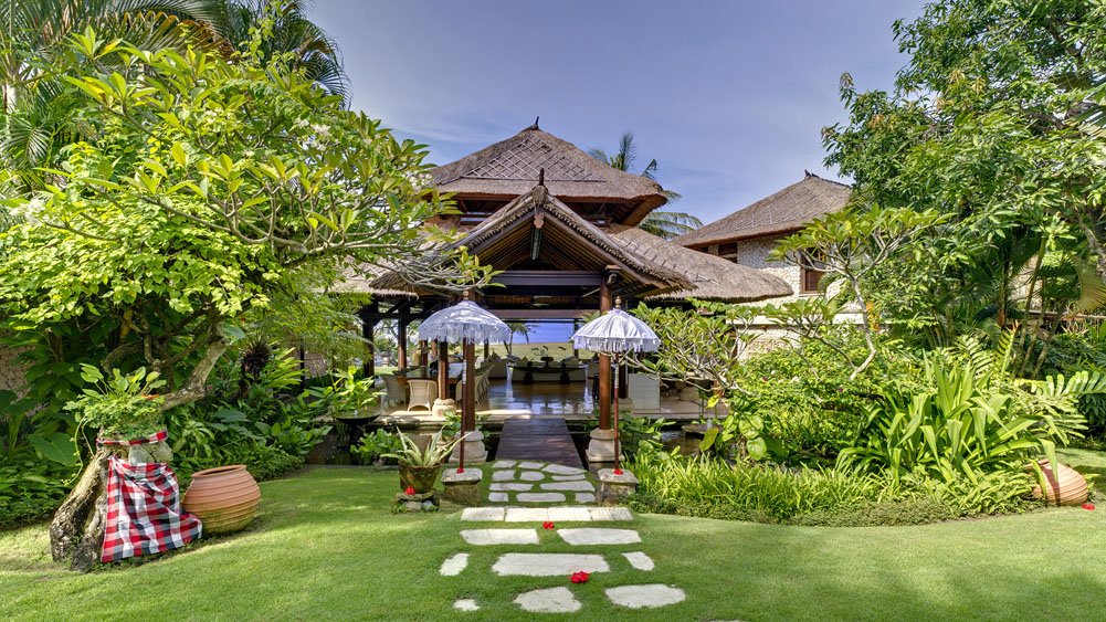 Villa Sungai Tinggi - Entrance